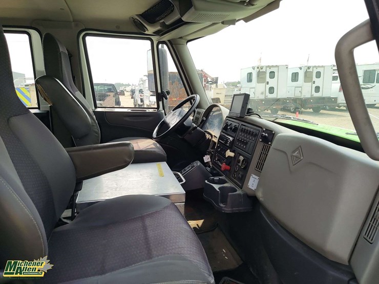 international-durastar-4400-image-37