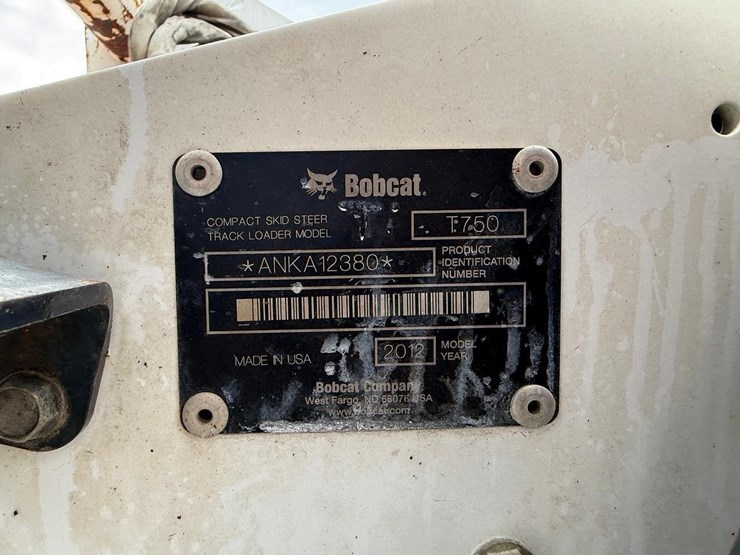 2012-bobcat-t750-image-29