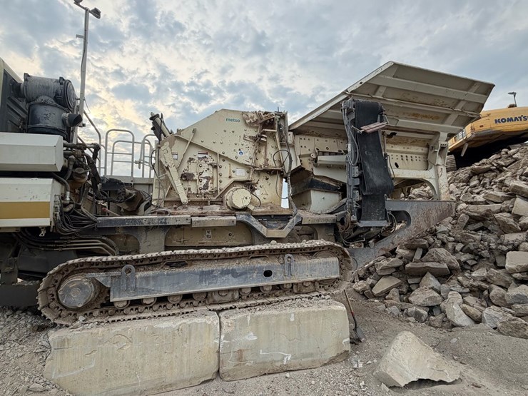 2012-metso-lokotrack-lt1213-tracked-impact-crusher-plant-image-10