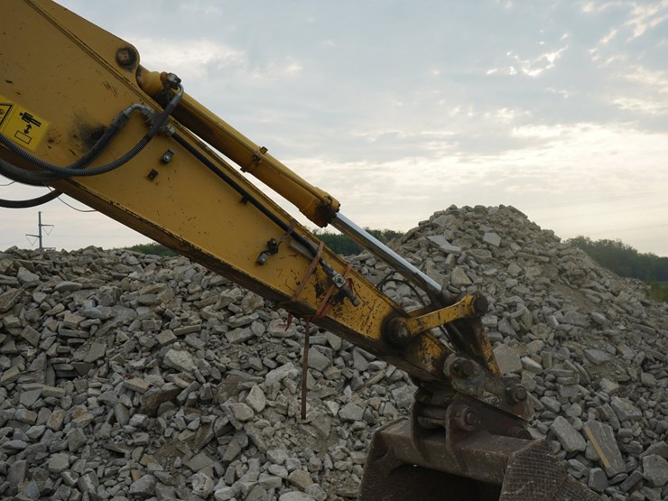 2006-komatsu-pc220-lc-8-image-17