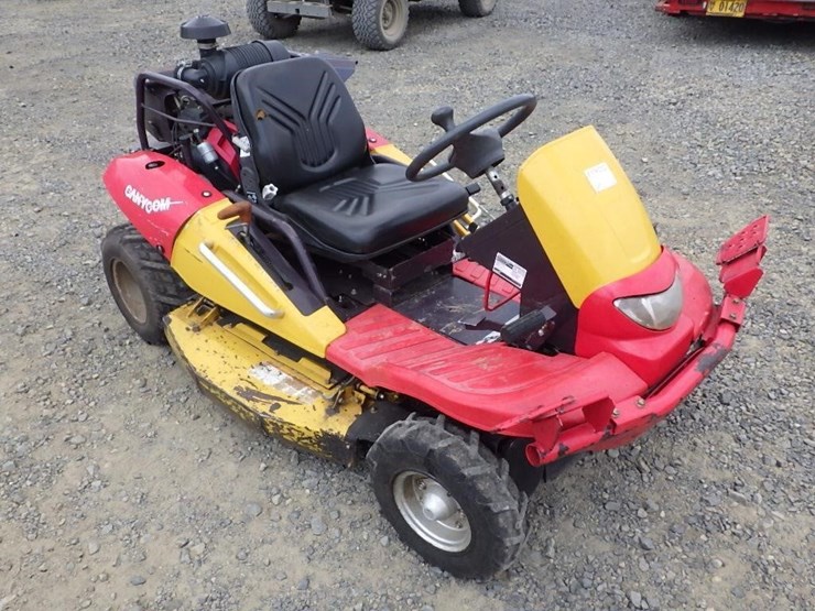 canycom-cmx2402-ride-on-mower-image-3