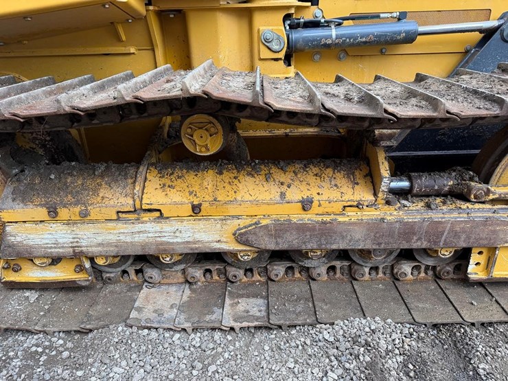 2016-deere-650k-lgp-image-14