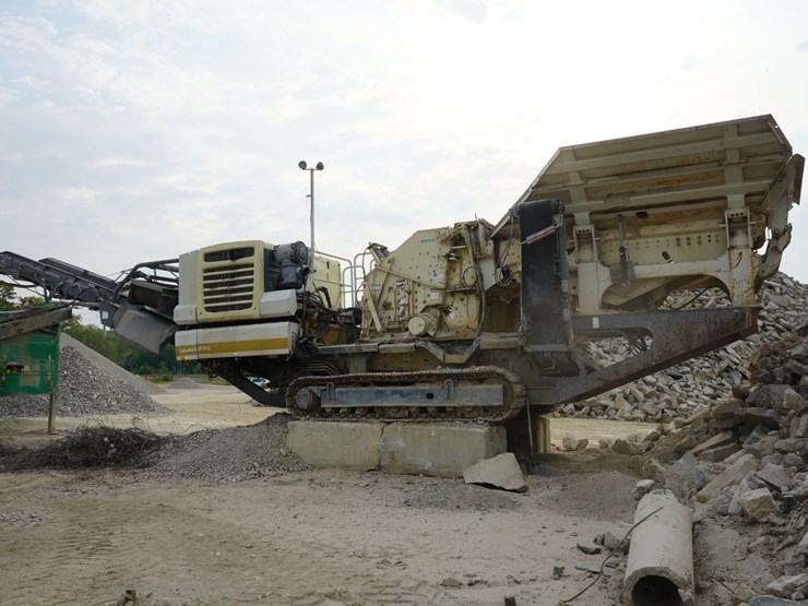 2012-metso-lokotrack-lt1213-tracked-impact-crusher-plant-image-5