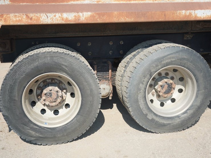 2014-mack-granite-gu713-image-38