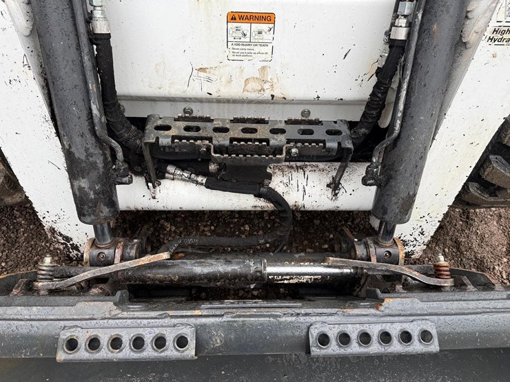 2022-bobcat-s770-image-10