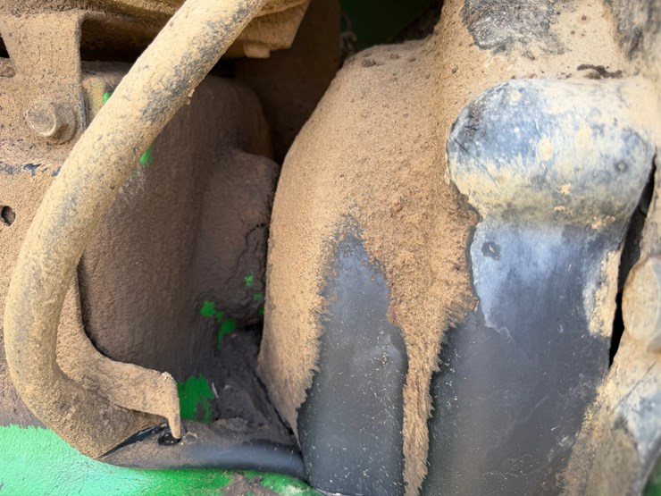 john-deere-8410t-image-66