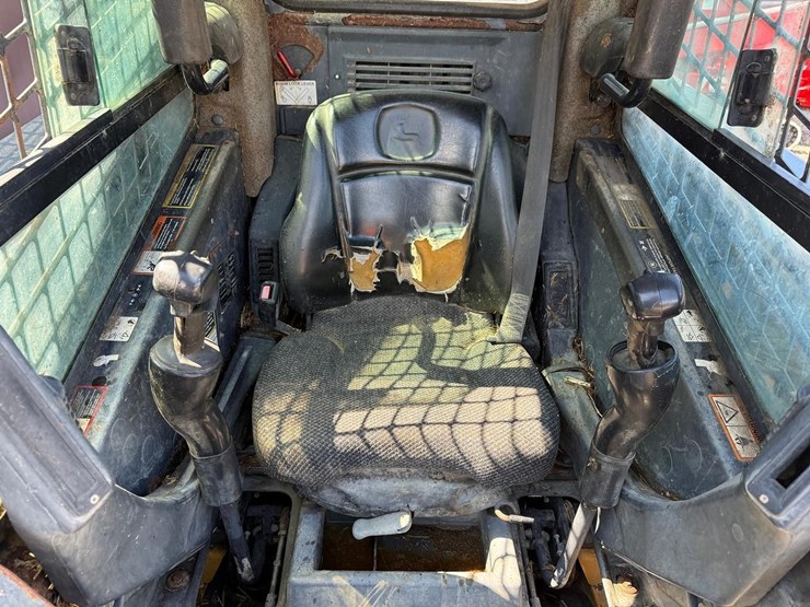 deere-328d-image-17