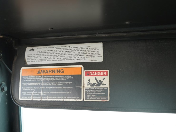 2005-mack-mr688s-image-20