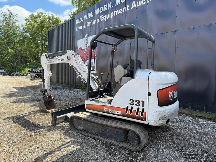 2006-bobcat-331-image-2