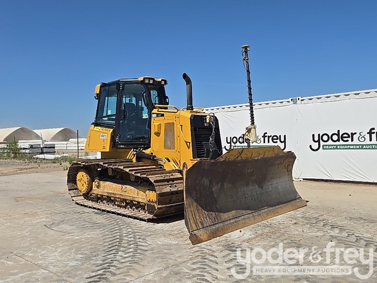 2020-caterpillar-d6k2-lgp-image-7