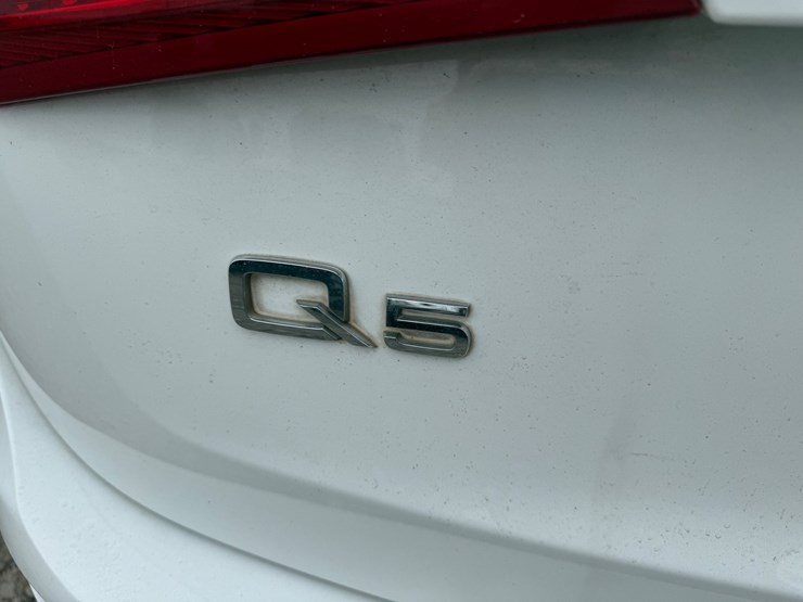 2012-audi-q5-image-7