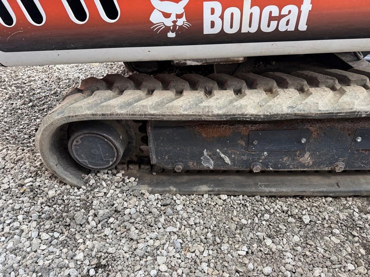 2006-bobcat-331-image-12