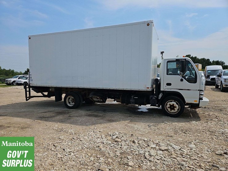 2007-gmc-w5500-image-6