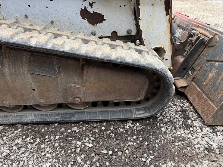 2012-bobcat-t750-image-14