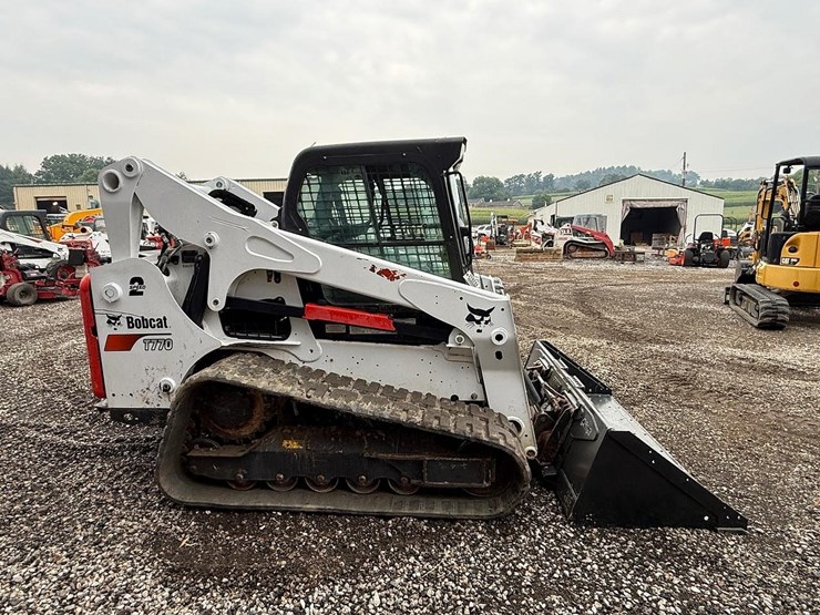 2022-bobcat-t770-image-5