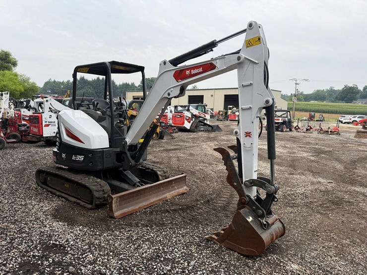 2023-bobcat-e35-image-6