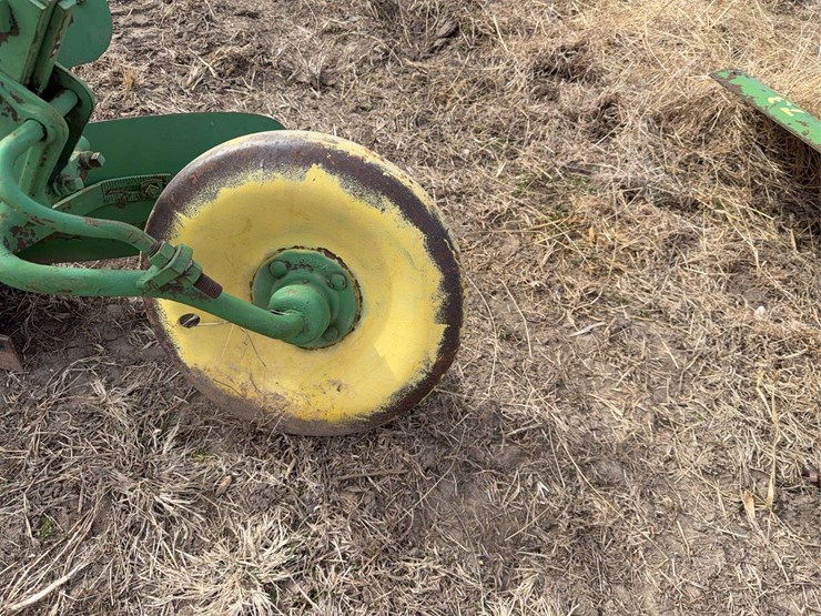 john-deere-no.-44-pull-type-two-bottom-plow-image-15