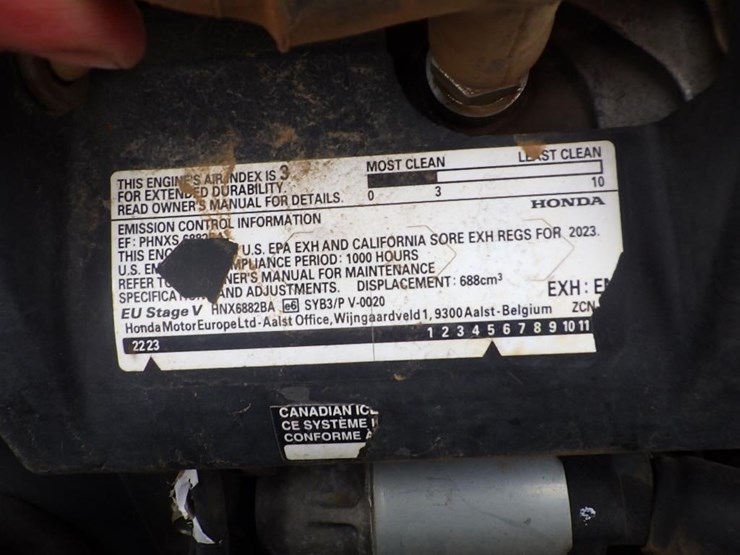 canycom-cmx2402-ride-on-mower-image-12