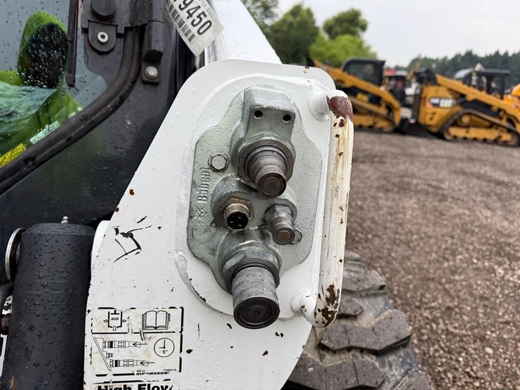 2022-bobcat-s770-image-11