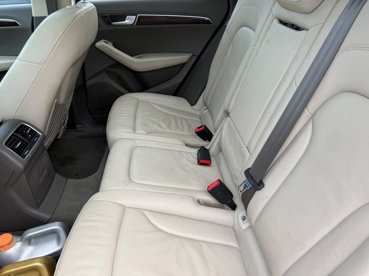2012-audi-q5-image-17