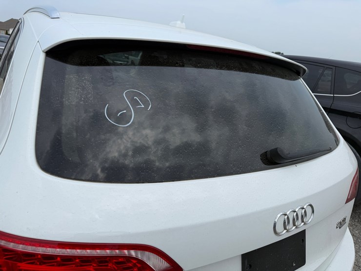 2012-audi-q5-image-12