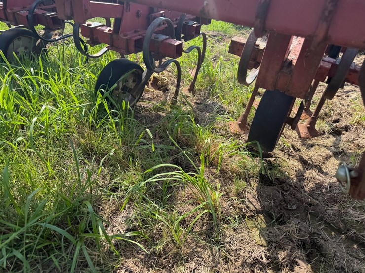 case-ih-183-image-35