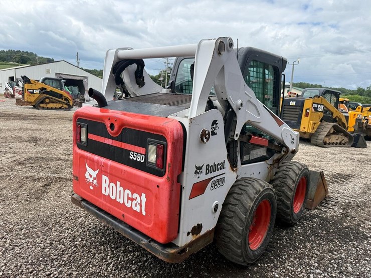 2020-bobcat-s590-image-4