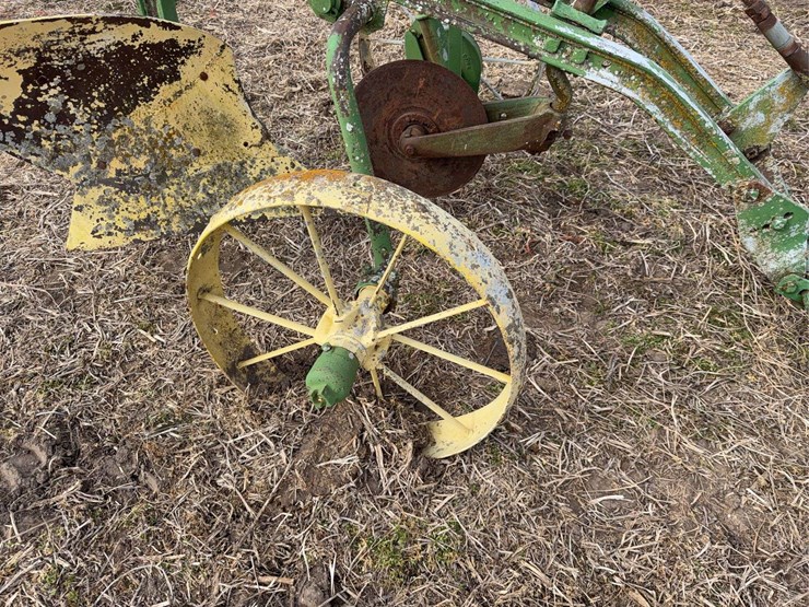john-deere-one-bottom-plow-image-9