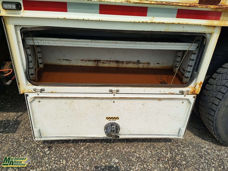international-durastar-4400-image-29