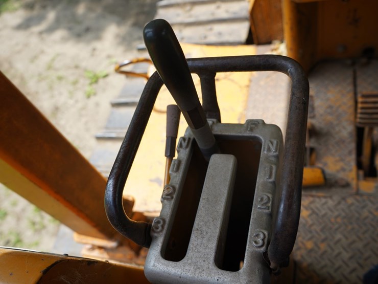 komatsu-d65e-6-image-30