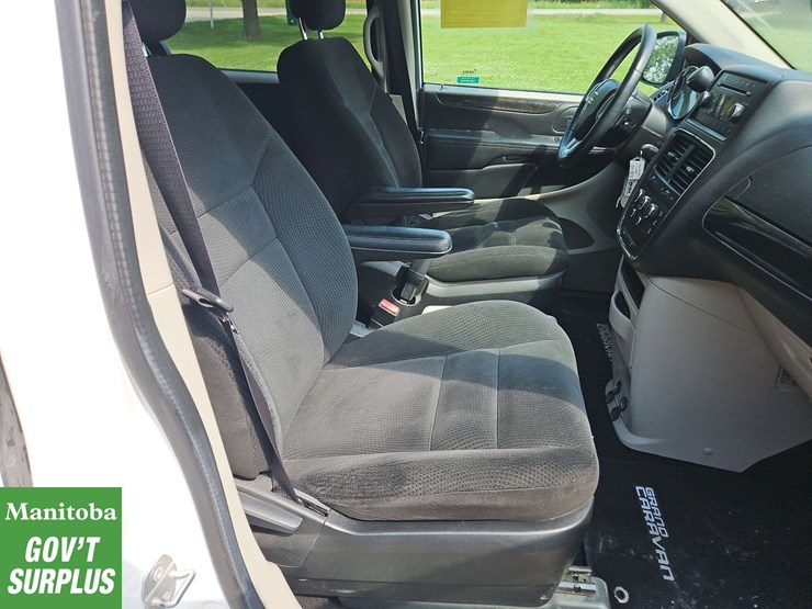 2016-dodge-grand-caravan-sxt-image-29