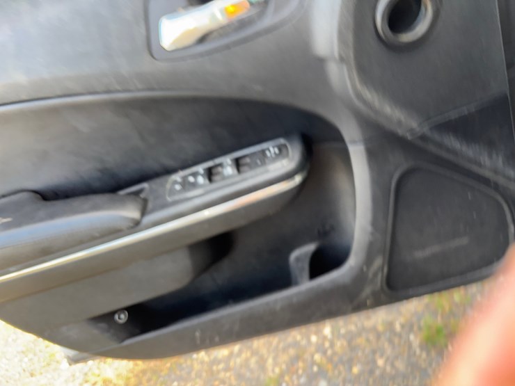 #84003-•-2012-dodge-charger-image-7