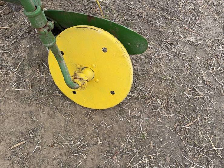 john-deere-one-bottom-plow-image-12