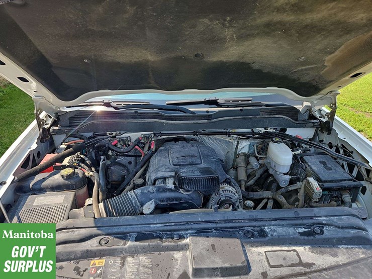 2015-chevrolet-3500-image-14
