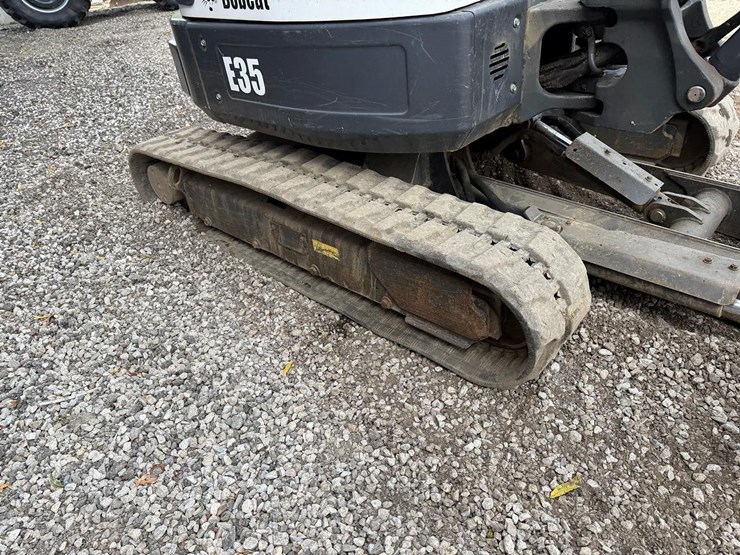 2014-bobcat-e35-image-12