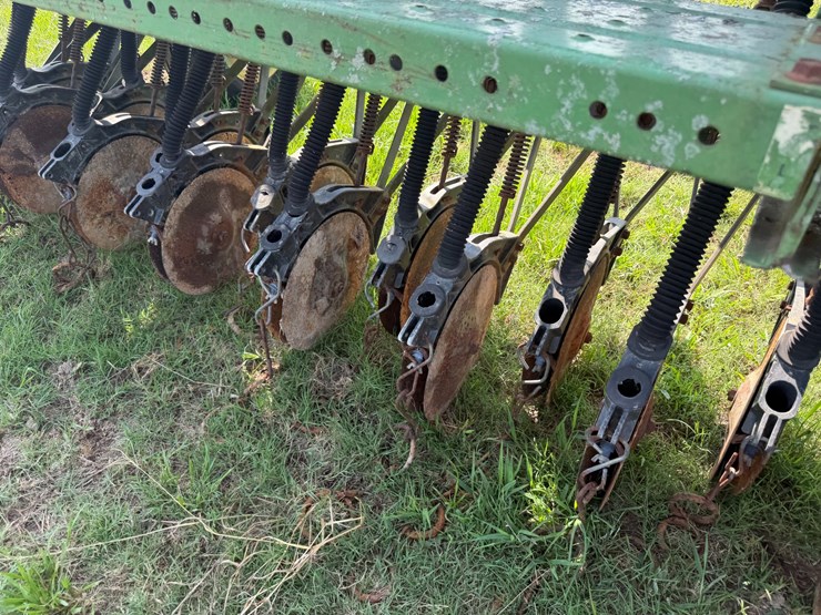 john-deere-15-image-19