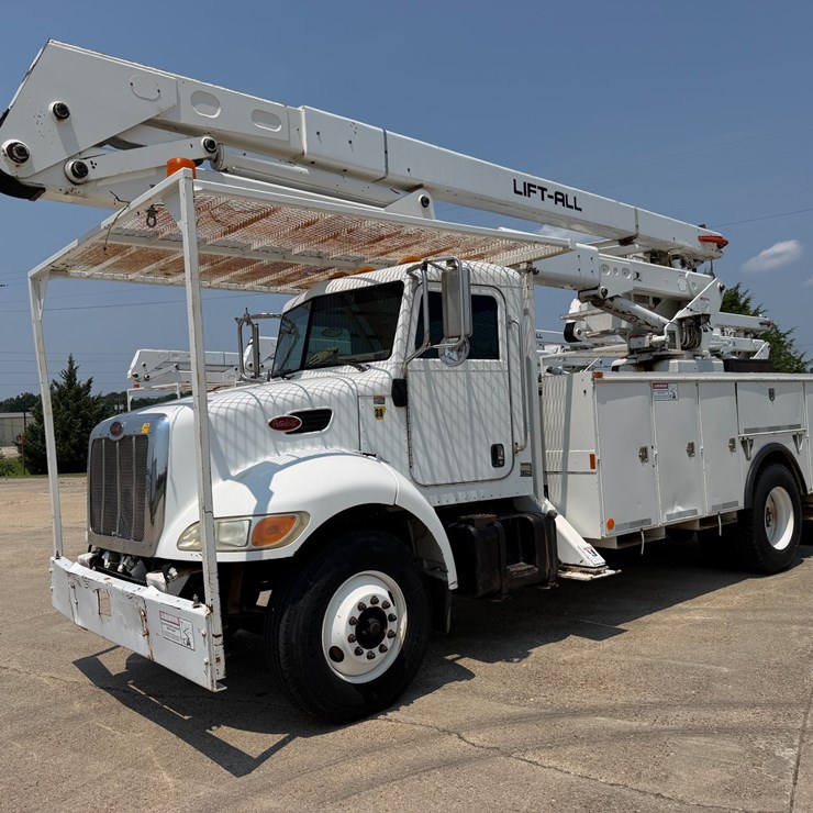 2007 PETERBILT 335