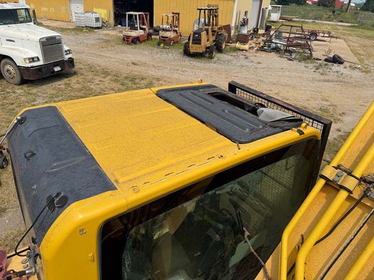 komatsu-pc200-image-71
