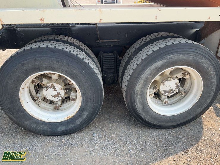 1989-mack-dm690s-image-11