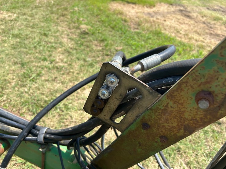 john-deere-34-image-52