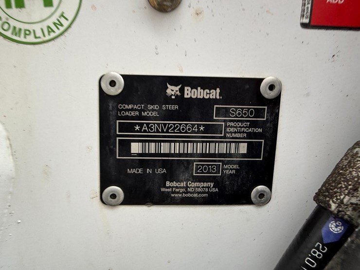 2013-bobcat-s650-image-26