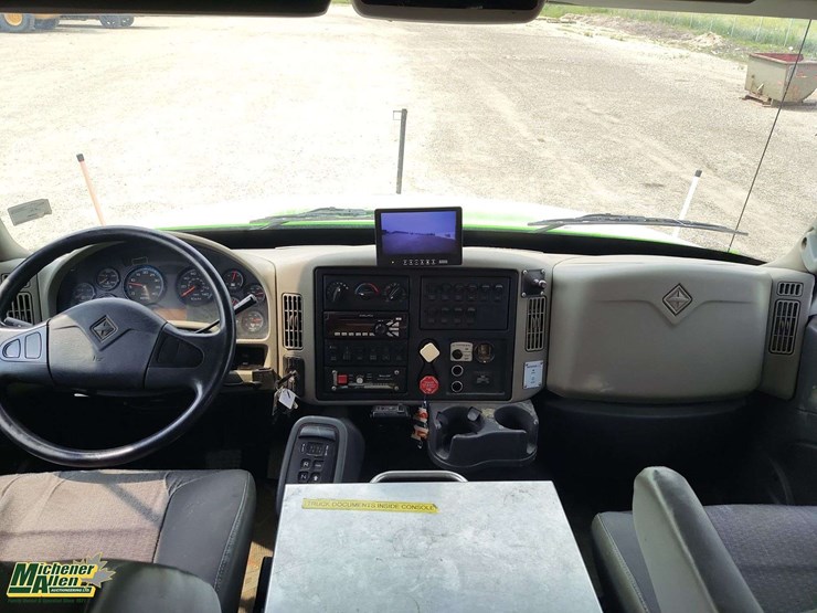international-durastar-4400-image-26