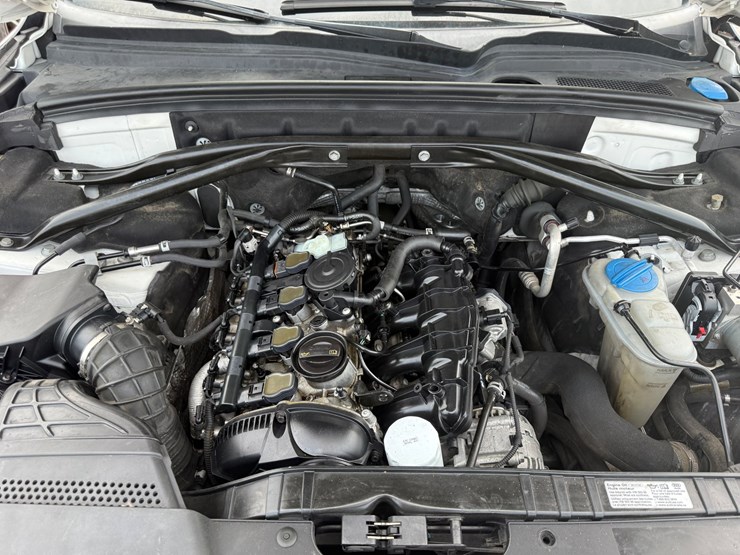 2012-audi-q5-image-46