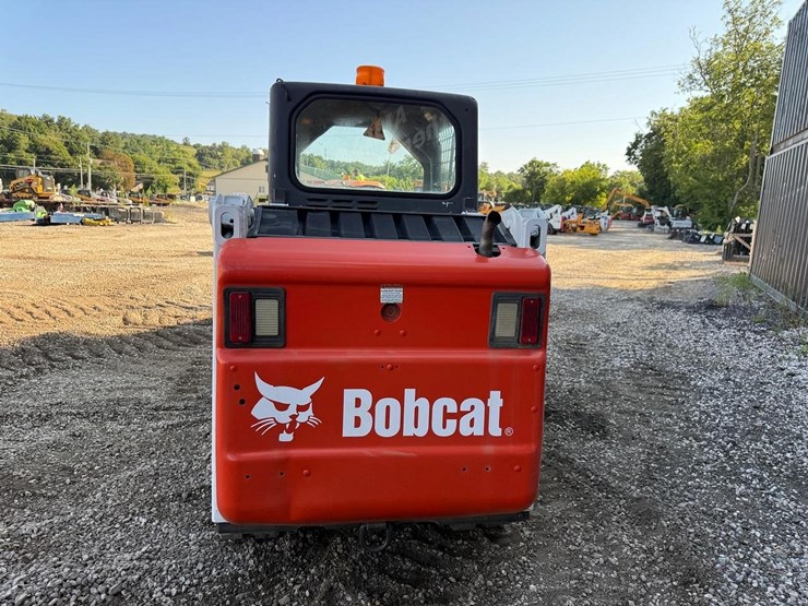 2014-bobcat-t110-image-3