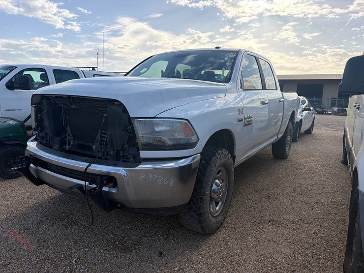 2013-dodge-ram-2500-image-2