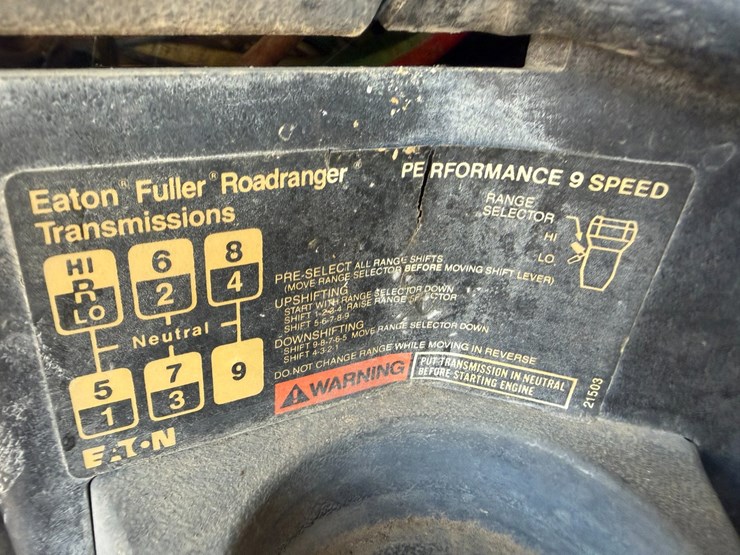 1990-freightliner-fld120-image-74