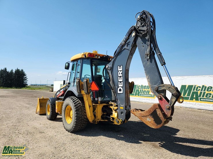 deere-410l-image-24