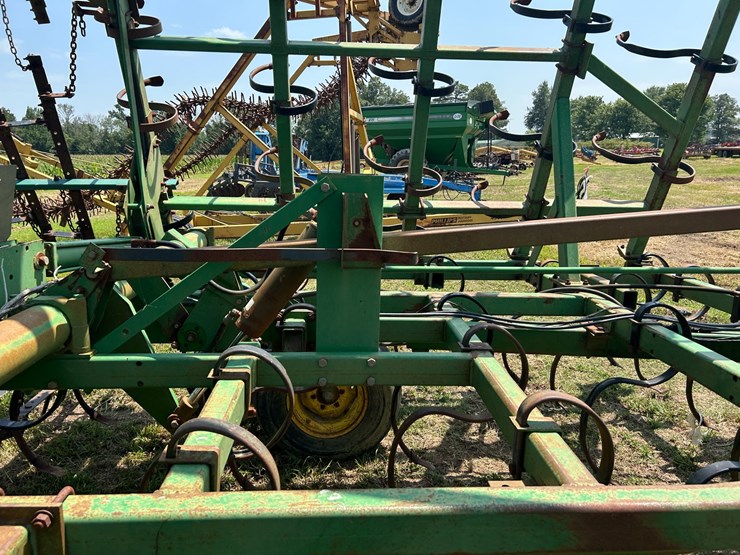 john-deere-34-image-68