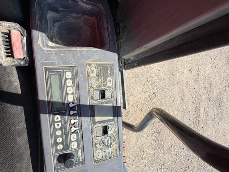 2002-komatsu-pc220-lc-7l-image-34