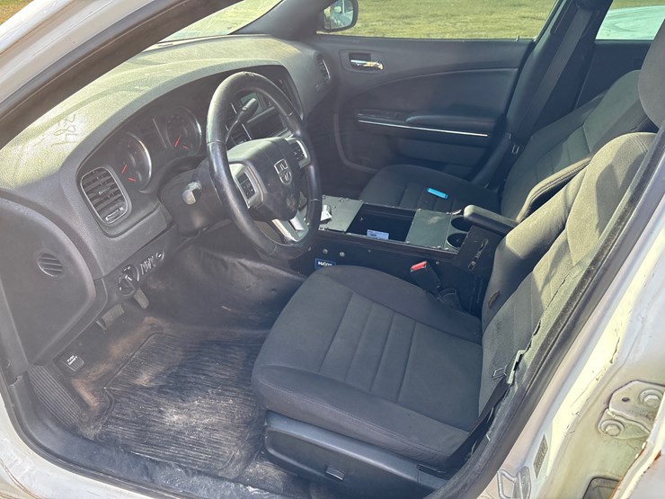 #84003-•-2012-dodge-charger-image-5
